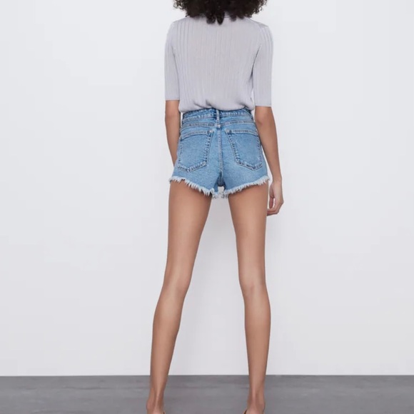 Zara Pants - Zara Lightwash High Rise Distressed Cut Off Shorts